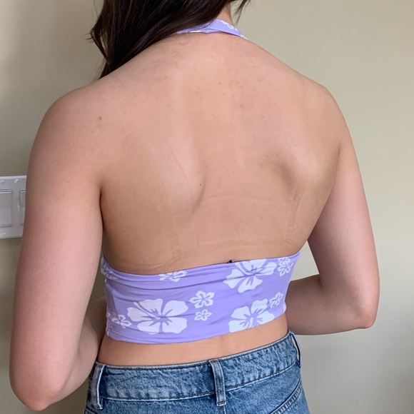 NWOT-Hawaiian printed halter top - Picture 2 of 2